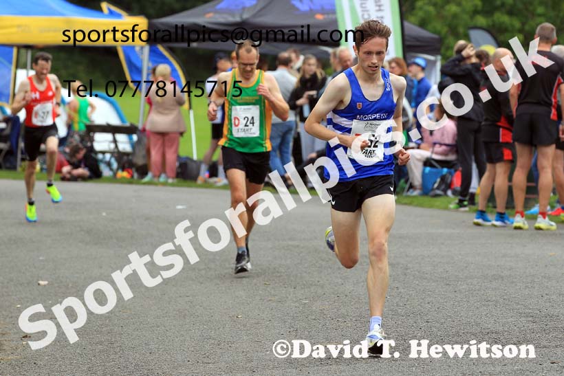 Senior mens Northern 6 Stage Relay, 2023 Northern 6 and 4 Stage Relays and Youngsters, Birkenhead Park, Wirral.  Photo: David T. Hewitson/Sports for All Pics